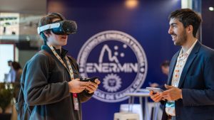 Santa Cruz presenta la licitación de diez áreas hidrocarburíferas estratégicas en la Expo AOG 2025