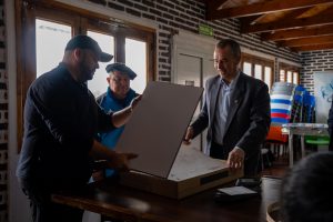 El Gobernador junto al jefe de Gabinete visitaron la Planta Estable de Lago Roca