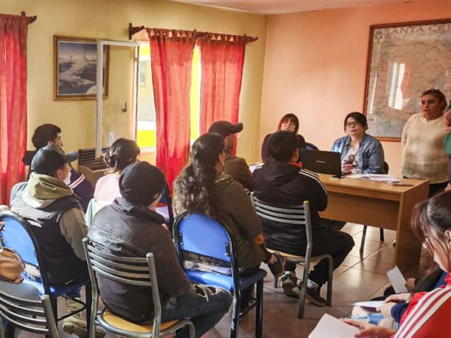 Se capacitaron a grupos precooperativos en 28 de Noviembre para fortalecer el cooperativismo en Santa Cruz