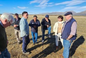 Vidal en la estancia Alice de El Calafate: “La única forma de salir adelante es con trabajo y producción”