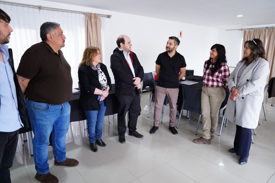 Santa Cruz conformó equipo interinstitucional para preservar el Parque Provincial Cueva de las Manos