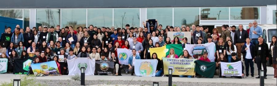 Juventud santacruceña innova en educación agropecuaria