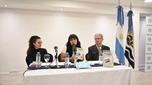 Se presentó el libro “Pidiendo Pista” y se reconoció a los veteranos de Guerra de Malvinas