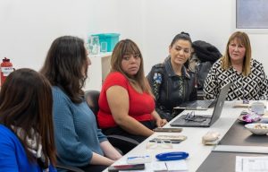 Se avanza en acciones para la transformación de la educación en Santa Cruz