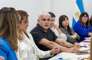 Se avanza en acciones para la transformación de la educación en Santa Cruz