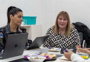 Se avanza en acciones para la transformación de la educación en Santa Cruz