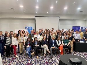 Santa Cruz estuvo presente en una capacitación dictada para garantizar vacunas seguras y efectivas