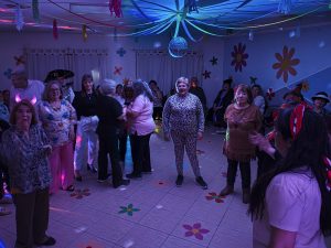 Adultos mayores celebraron la llegada de la primavera en el Centro de Día Recuerdos Compartidos