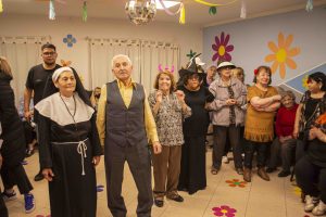 Adultos mayores celebraron la llegada de la primavera en el Centro de Día Recuerdos Compartidos