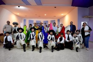 El Gobierno Provincial inauguró playones deportivos y entregó aportes a instituciones educativas en Jaramillo y Fitz Roy