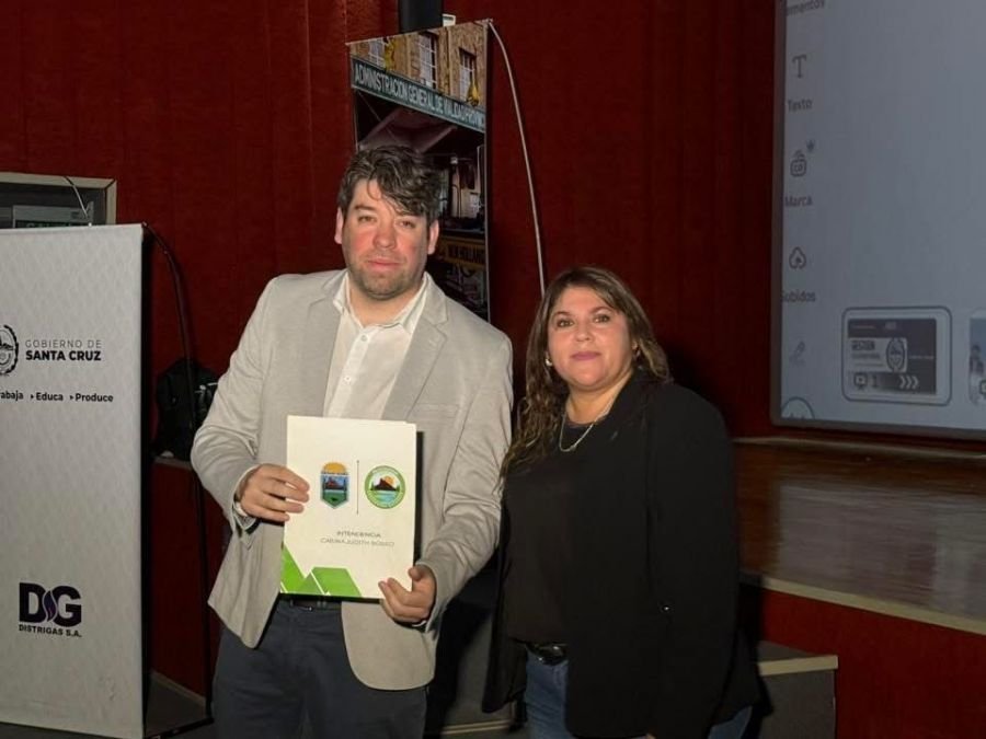 Gobernador Gregores declaró de Interés Municipal la Capacitación de Maquinaria Pesada que impulsa Distrigas S.A.