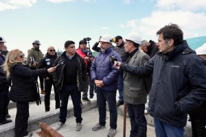 Vidal en Caleta Paula: “No podemos darle la espalda al mar, la pesca es clave para generar empleo y competencia”