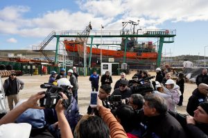 Vidal en Caleta Paula: “No podemos darle la espalda al mar, la pesca es clave para generar empleo y competencia”