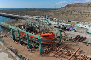 Vidal en Caleta Paula: “No podemos darle la espalda al mar, la pesca es clave para generar empleo y competencia”