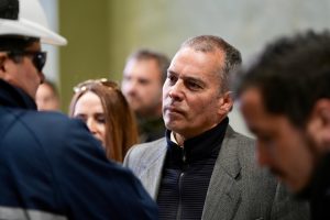 Autoridades del Gobierno Provincial encabezaron la presentación del inicio de ventas de productos de caucho reciclado