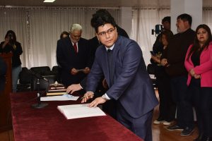 Vidal: "La justicia debe trabajar en beneficio del pueblo de Santa Cruz"