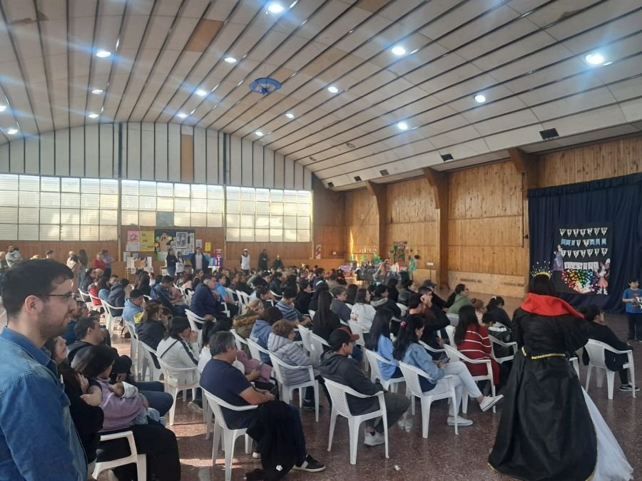 Santa Cruz celebra la Maratón Nacional de Lectura 2025: Una jornada de lectura y aprendizaje para toda la comunidad educativa