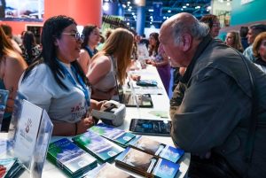 Con amplia participación, Santa Cruz vivió una intensa segunda jornada en la FIT 2025