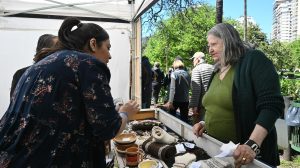 Santa Cruz participó en la Feria de las Regiones