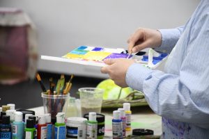 “Comunalidad” inaugura mañana en el Centro Cultural Santa Cruz con 15 artistas sub30