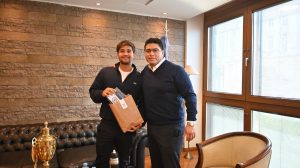 Claudio Vidal recibió a Matías Díaz Hernández, campeón mundial de aguas abiertas con “grandes” proyectos