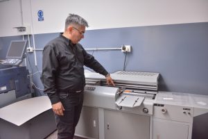 #SomosElEstado: Artes Gráficas, una pasión que se traduce en impresos y creaciones artísticas