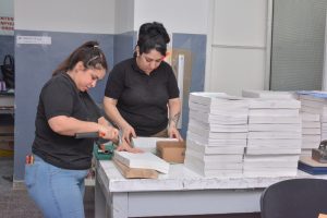 #SomosElEstado: Artes Gráficas, una pasión que se traduce en impresos y creaciones artísticas