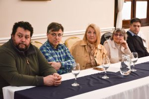 El Gobierno de Santa Cruz firmó el protocolo ambiental de la travesía “Arco de Piedra 2025”