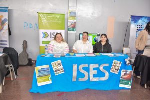 Dio inicio la Expo Carreras 2025: un abanico de oportunidades educativas para jóvenes de Santa Cruz