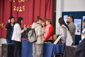 Dio inicio la Expo Carreras 2025: un abanico de oportunidades educativas para jóvenes de Santa Cruz