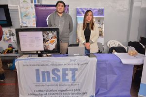 Dio inicio la Expo Carreras 2025: un abanico de oportunidades educativas para jóvenes de Santa Cruz