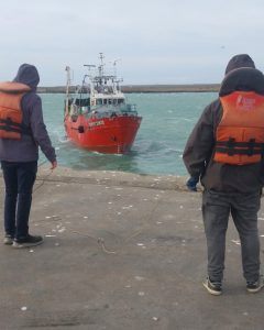 El buque Viernes Santo volvió a operar en Puerto Deseado