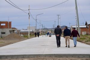Daniel Álvarez recorrió instituciones y obras en ejecución en Puerto San Julián