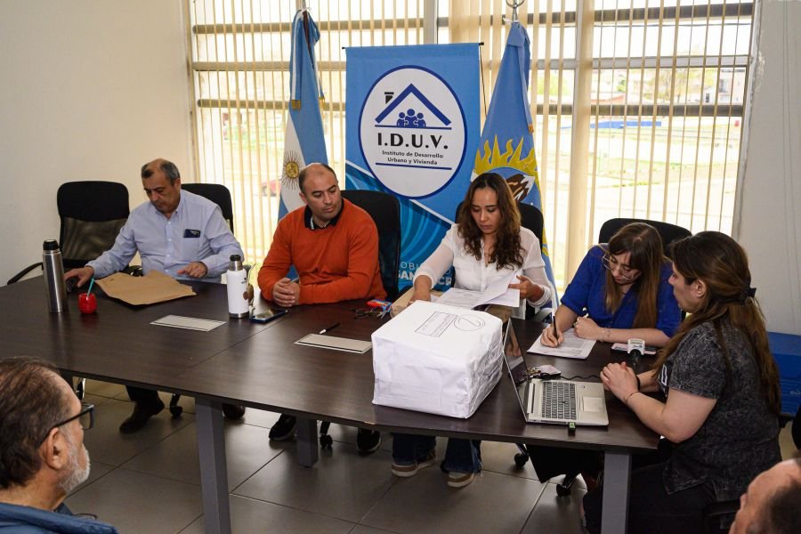 Se realizó la apertura de sobres para la construcción de la escuela, talleres y gimnasio de la Industrial N° 8 en Puerto San Julián