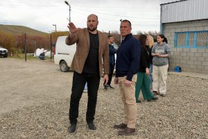 Daniel Álvarez encabezó una jornada de trabajo en Puerto Santa Cruz junto al intendente Juan Manuel Bórquez