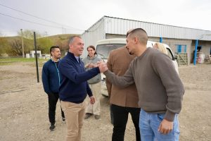 Daniel Álvarez encabezó una jornada de trabajo en Puerto Santa Cruz junto al intendente Juan Manuel Bórquez