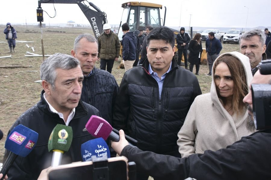 Jaime Álvarez: “Santa Cruz debe prepararse para futuros parques solares y eólicos”