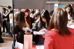 Comenzó la Expo Carreras en Caleta Olivia