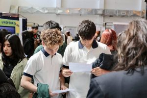 Comenzó la Expo Carreras en Caleta Olivia