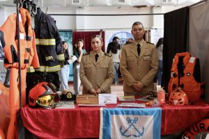 Comenzó la Expo Carreras en Caleta Olivia