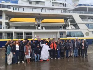 Puerto Deseado recibió al buque crucero National Geographic Endurance