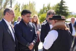 Claudio Vidal en Lago Posadas: destacó la importancia del desarrollo productivo de la localidad