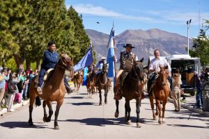 Claudio Vidal en Lago Posadas: destacó la importancia del desarrollo productivo de la localidad