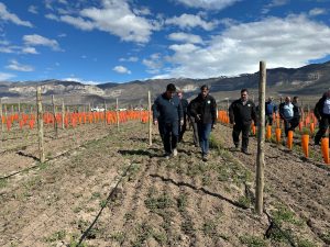 Claudio Vidal visitó diferentes obras que se realizan en Lago Posadas