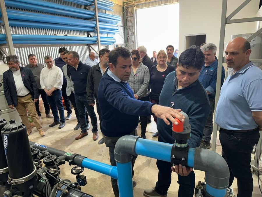 Claudio Vidal visitó diferentes obras que se realizan en Lago Posadas