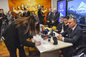 Santa Cruz realizó la apertura de sobres para 10 áreas petroleras que eran operadas por YPF