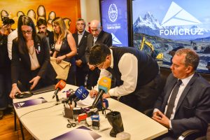 Santa Cruz realizó la apertura de sobres para 10 áreas petroleras que eran operadas por YPF