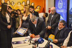 Santa Cruz realizó la apertura de sobres para 10 áreas petroleras que eran operadas por YPF