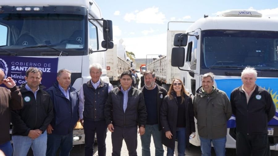 En Ramón Santos: Vidal acompañó la llegada de maquinaria esencial para la nueva etapa en la producción provincial