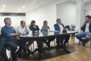 Autoridades Provinciales mantuvieron una mesa de trabajo con el sector comercial en Caleta Olivia